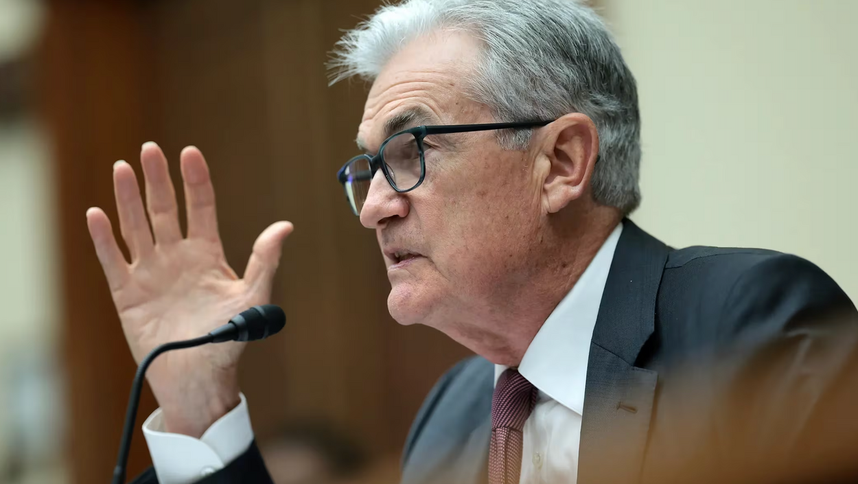 Fed Leaves Rates Unchanged, Sounds Hawkish Note on March.